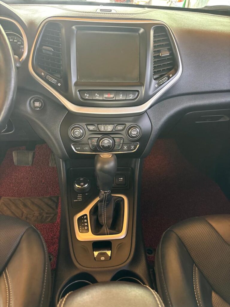 WhatsApp Image 2025-05-28 at 21.31